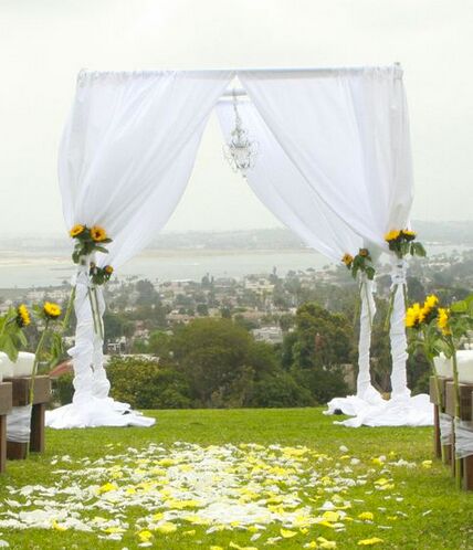 Square pipe and drape for wedding