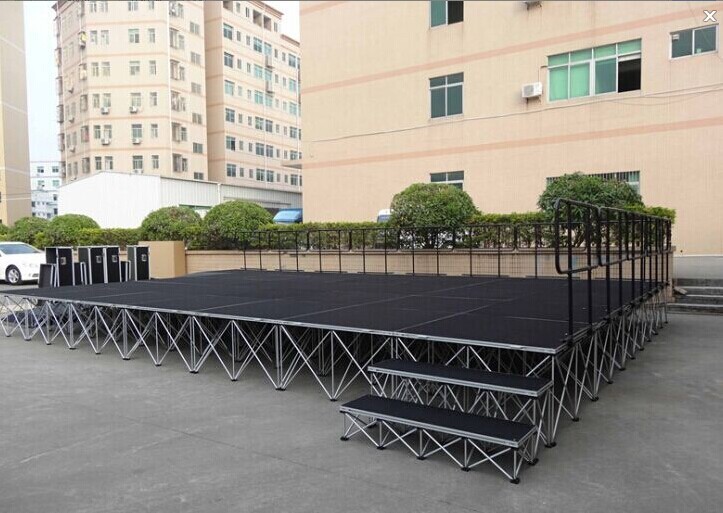 the portable Smart Stage