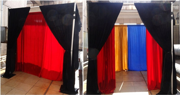 pipe and drape system for photo booth